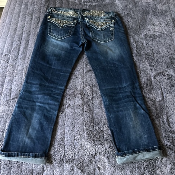 Miss Me Signature Cropped Jeans - Picture 5 of 6